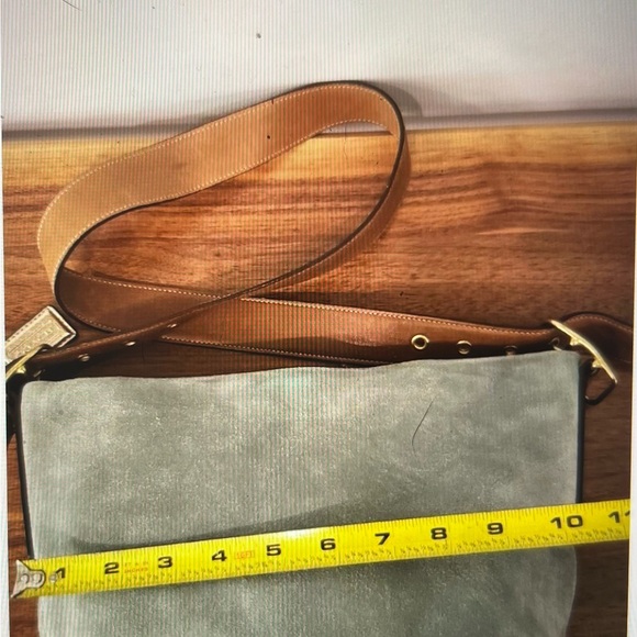 Coach - Picture 2 of 16